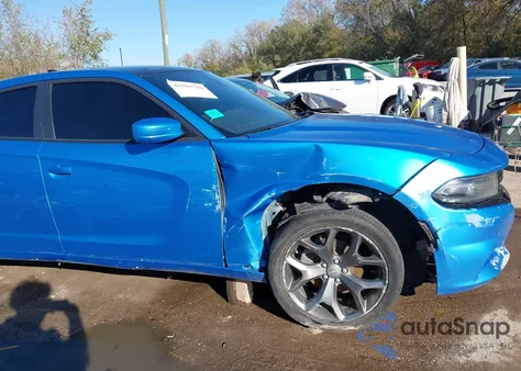 2015 Dodge Charger Sxt z USA, uszkodzony, nr VIN 2C3CDXHG6FH754380